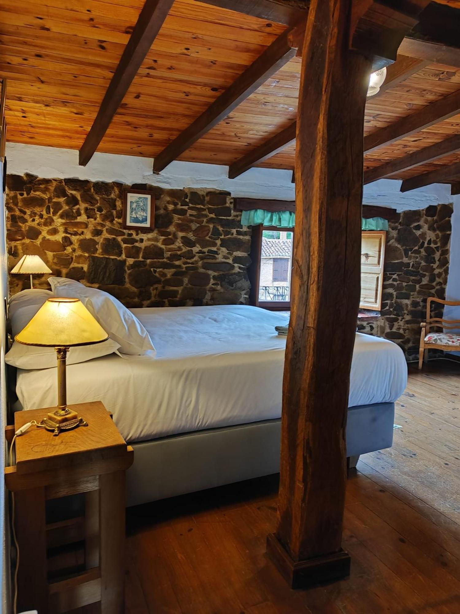 Pensjonat Casa Simon Cervera De Pisuerga Zewnętrze zdjęcie